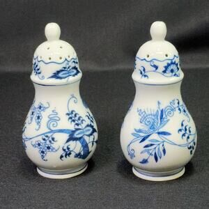Vintage Blue Danube Porcelain Salt & Pepper Shakers DISCONTINUED Onion Pattern